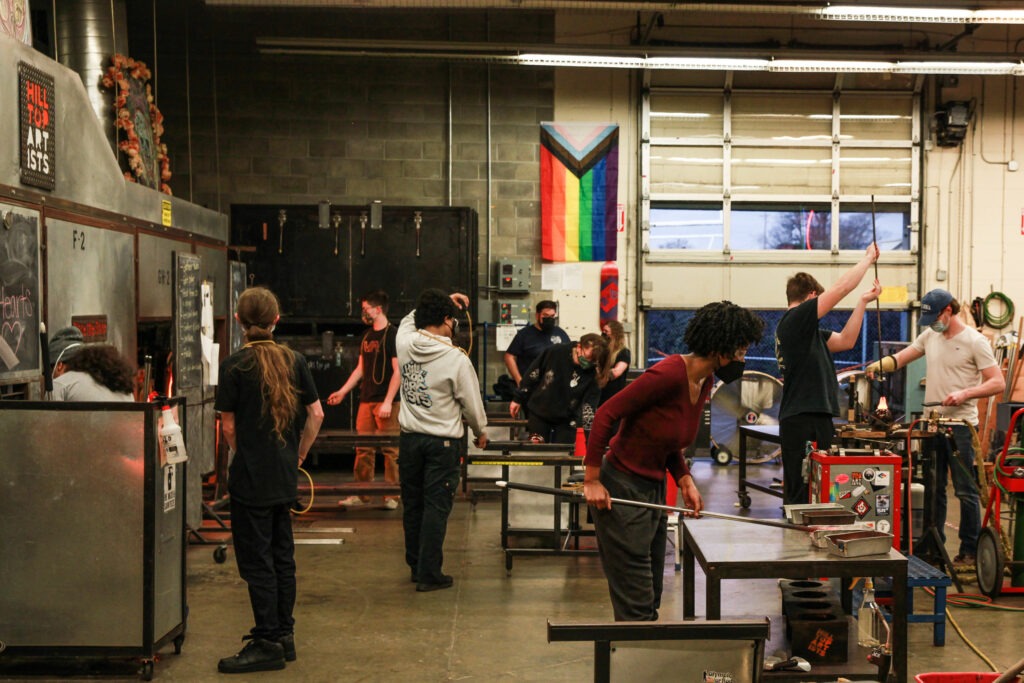 The hot shop at Hilltop Heritage abuzz with activity during a typical evening of Team Production, January 2022. Image courtesy of Verbovski and Hilltop Artists.